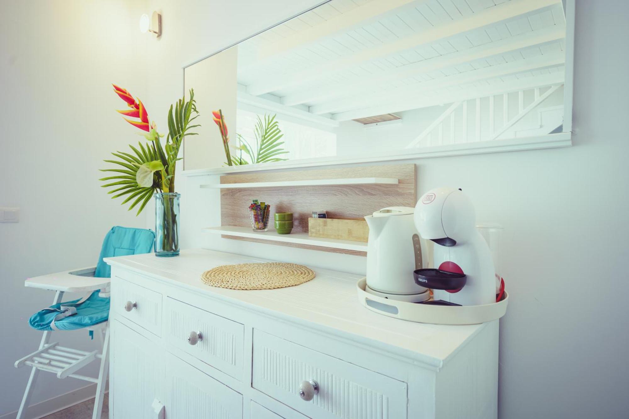 Le Touloublue - Tres Bel Appartement Face A La Mer Sainte-Anne  Eksteriør bilde
