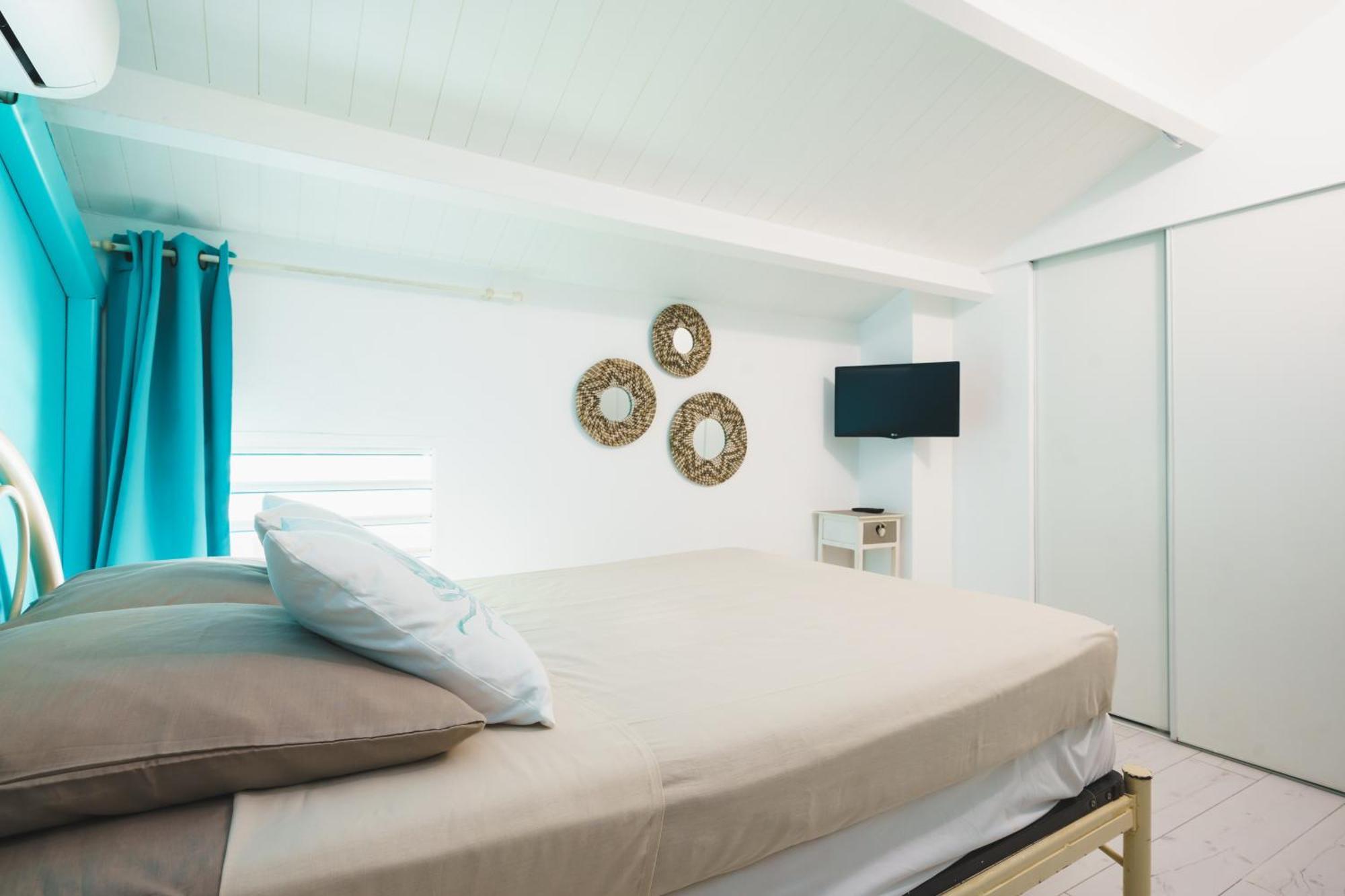 Le Touloublue - Tres Bel Appartement Face A La Mer Sainte-Anne  Eksteriør bilde